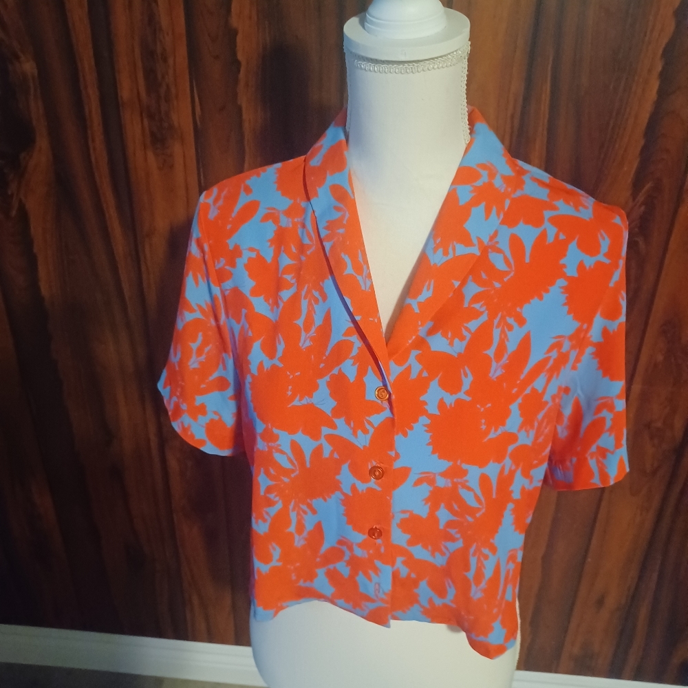 NWT Twisted Wunder open collar cropped  shirt 10.